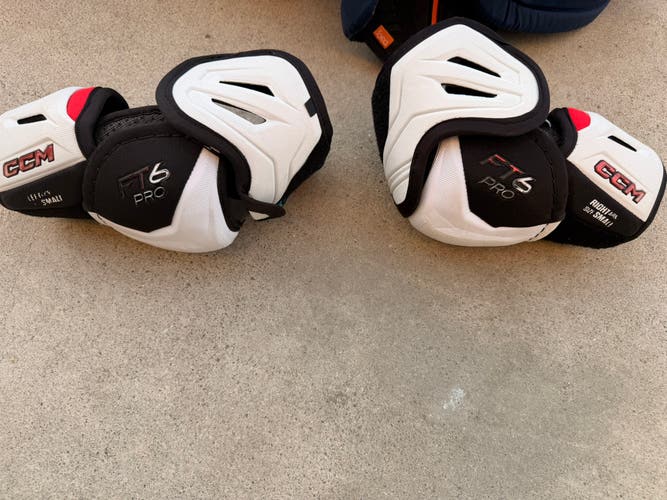 Junior Medium CCM JetSpeed FT6 Pro Elbow Pads (Used)