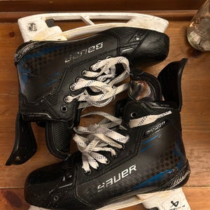 Blue Bauer Supreme Shadow Skates Pro Stock 8.5 (Used)