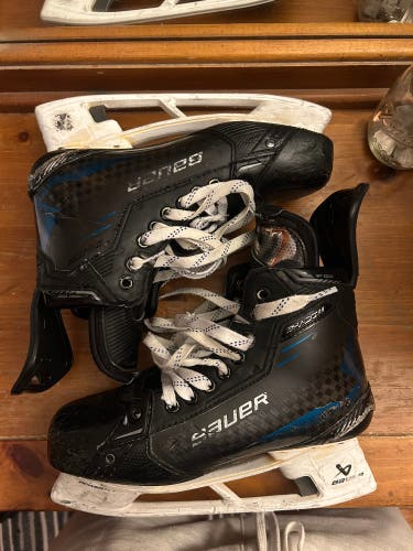 Blue Bauer Supreme Shadow Skates Pro Stock 8.5 (Used)