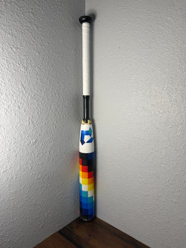 DeMarini Prism 29/18 (-11) Fastpitch Softball Bat