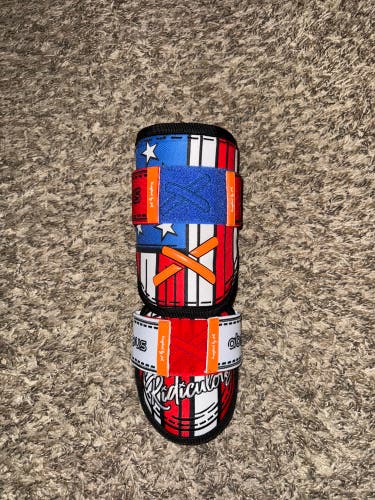 Aria elbow guard (limited edition)