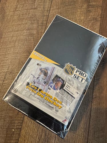 NHL PRO SET Trading Cards - French Edition BOX