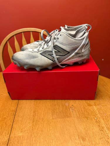 Men's Size M 10.0 Wide Freeze 5 cleats used! First come first serve!