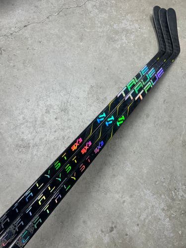 3 PACK 85 Flex P92 Senior True Catalyst 9x3 Left Hand Hockey Stick Pro Stock (New)