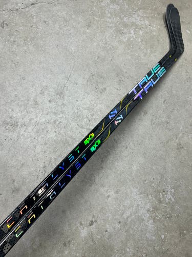 2 PACK 90 Flex P28 Senior True Catalyst 9x3 Left Hand Hockey Stick Pro Stock (New)
