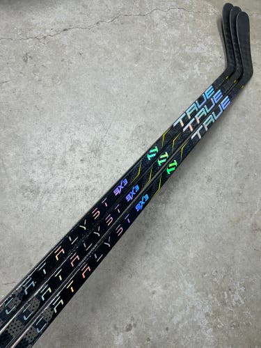 3 PACK 90 Flex Custom P92 Senior True Catalyst 9x3 Left Hand Hockey Stick Pro Stock (New)