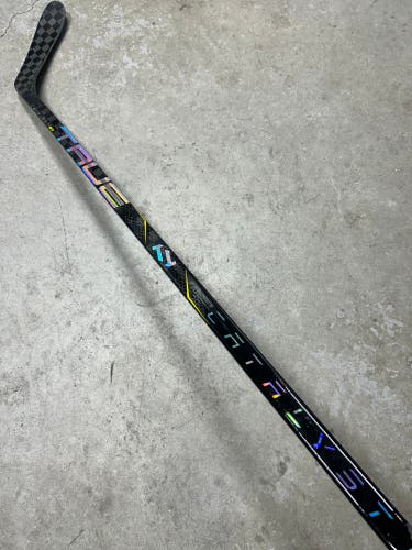 70 Flex P28 Senior True Catalyst 9x3 Right Hand Hockey Stick Pro Stock (New)