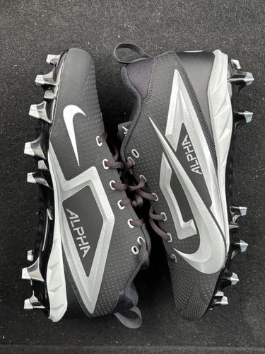 Nike Alpha Menace Varsity 4 Oregon Player PE Football Cleats, Men's Size 11.5