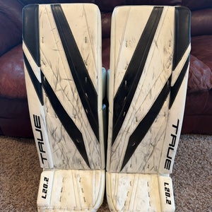 34" 2022 True L20.2 Goalie Leg Pads (Used)