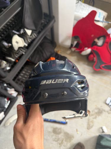 Dark navy Bauer Re-Akt 95 Helmets Pro Stock