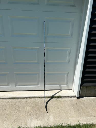 Senior Bauer Nexus Tracer Right Handed Hockey Stick P92 65 Flex (Used)