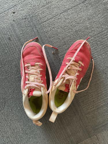 Used Under Armour Leadoff Bb Sb Cleats Red Junior 04 11614-s000231094