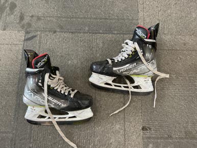 Used Bauer Vapor Hyperlite Senior Hockey Skate Senior 4 11614-s000237014