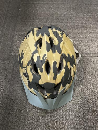 Used Mongoose Bike Helmet Grey One Size 11614-s000230992