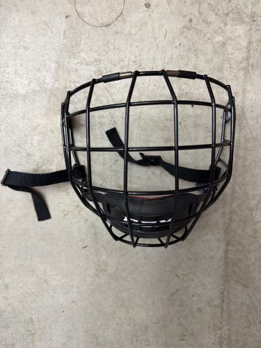 Small CCM FM580 Full Cage (Used)