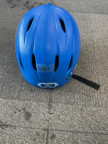 Used Giro Snowsport Helmet Youth Royal Blue One Size 11614-s000226750