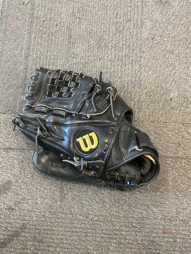 Used Wilson A2000 Bb Sb Glove Lh Throw Black 12" 11614-s000235022