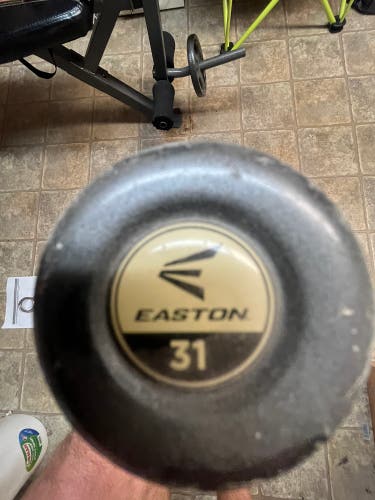 2014 Easton FS400 Alloy Bat (-12) 19 oz 31" (Used)