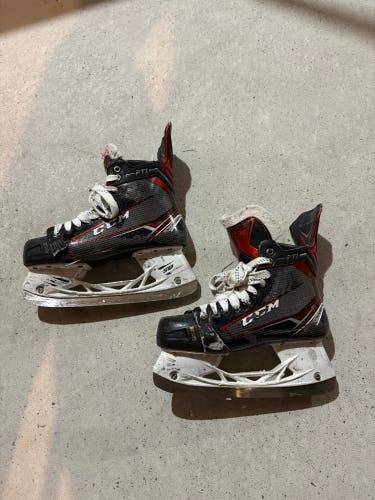 2017 CCM JetSpeed FT1 Hockey Skates Regular Width Size 6 (Used)