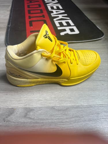 Men's Size M 12.0 (W 13.0) Nike Kobe 6 Shoes (Used)