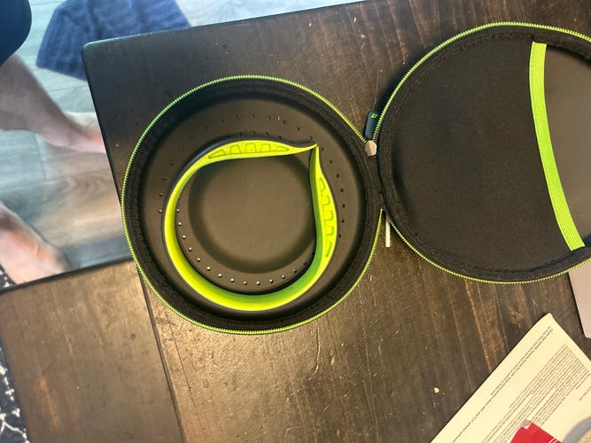 Q collar size 15 (Used)
