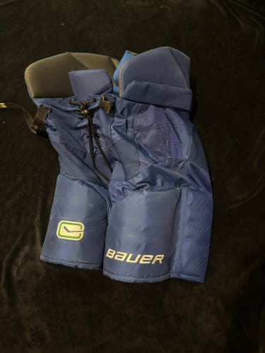 Canucks Senior Medium Bauer Nexus Pro Hockey Pants Pro Stock (Used) Medium
