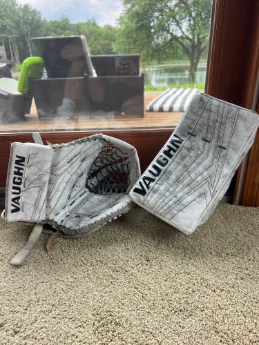 Vaughn V9 Pro Carbon Regular Pro Stock (Used)