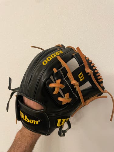 Wilson A2000 DP15 RH Infield Baseball Glove 11.5" (Used)