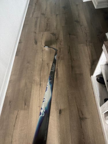 Senior Bauer Vapor Flylite Right Handed Hockey Stick P92 70 Flex (New)
