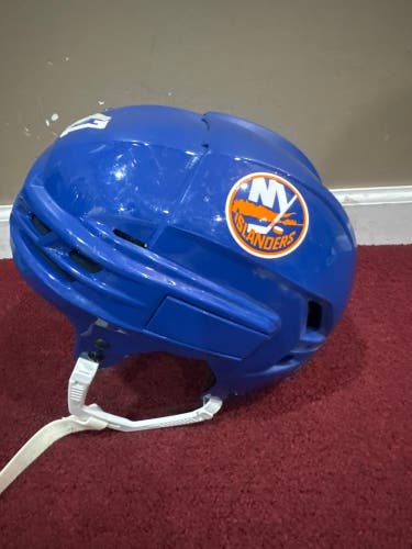 New York Islanders Medium CCM Super Tacks X Helmet Pro Stock Item#PSBBH47