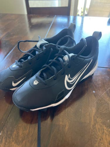 Black Men's 5Y (Big Kids / Youth) Youth Nike FastFlex Low Top Molded Cleats (Used)
