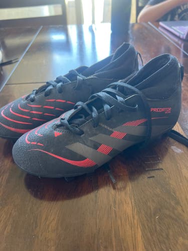 Black Men's 3Y (Big Kids / Youth) Adidas Predator Accuracy Molded Cleats Cleats (Used)