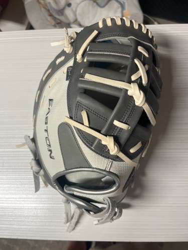 Lauren Chamberlain Easton Professional Collection RH First Base Softball Glove 12.5" (New)