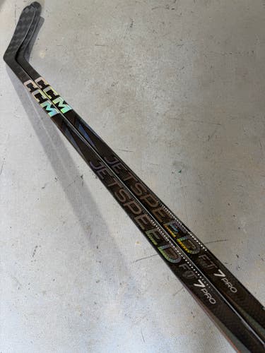 2 Pack CCM JETSPEED FT7 PRO Pro Stock Hockey Stick Grip P90TM 90 Flex Right 2769