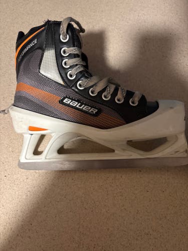 Bauer Performance Hockey Goalie Skates Size 5 (Used)