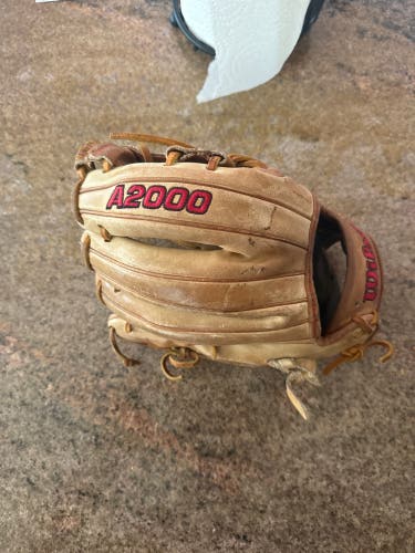 Wilson A2000 1786 RH Infield Baseball Glove 11.5" (Used)
