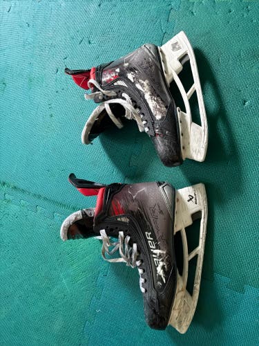 2023 Bauer Vapor X5 Pro Hockey Skates 9 (Used) no steel