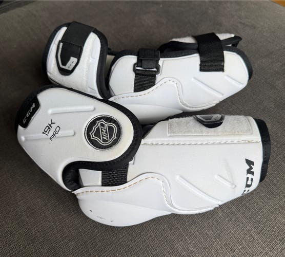 Senior Medium CCM 19K Elbow Pads Pro Stock - Great Condition, Lightly Used