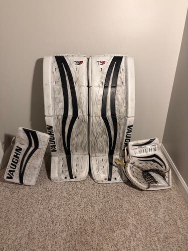 34" Vaughn Velocity V7 Regular Goalie Full Set (Used)