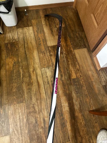 Senior Bauer Twitch Right Handed Hockey Stick P92 87 Flex (New)