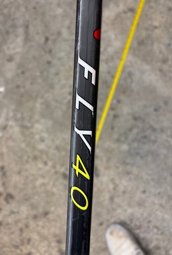 Bauer Fly40 Hockey Stick - Senior / Left / p92 / 77 Flex (Excellent Condition)