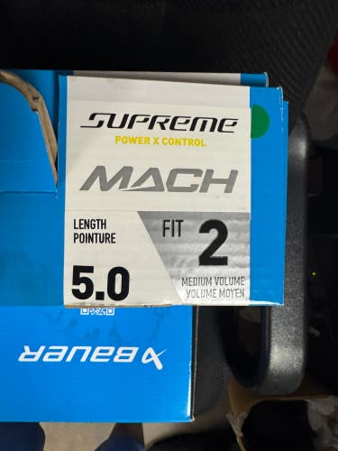 Black 2022 Bauer Supreme Mach Hockey Skates Size 5 (Used)
