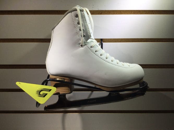 Jackson Ultima Evo Figure Skates C Adult 4.5 (Used)