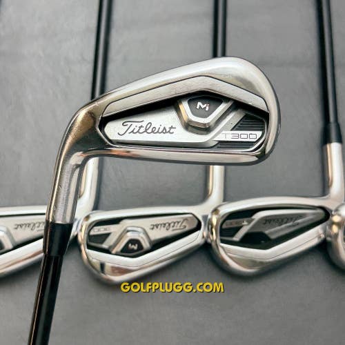 Left-Handed Titleist T300 2021 Iron Set 4-PW / Tensei Graphite, Regular (82)