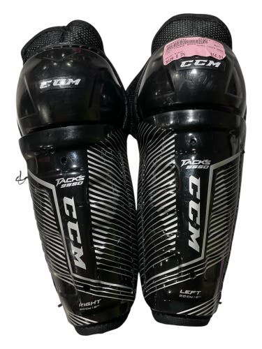 Used CCM TACKS 9550 Youth Shin Guards Black 8" 11847-S000036167