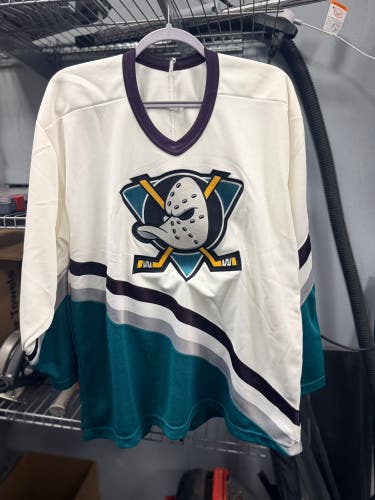 Mighty Ducks of Anaheim Men's CCM Jersey (Used)