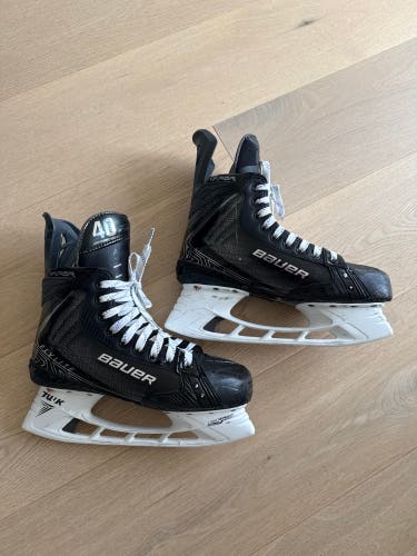 Pro Stock Bauer Vapor Flylite Hockey Skates - Made in Canada - Size 7 and 7 1/4