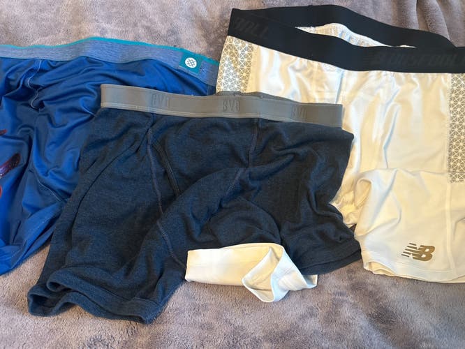 White XL Men's New Balance Compression shorts + 2 pairs of boxers