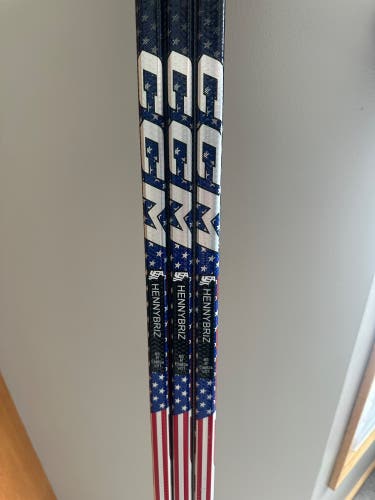 3x CCM Vizion Pro Stock Henry “Hennybriz” Brzustewicz World Juniors USA Hockey Sticks NEW