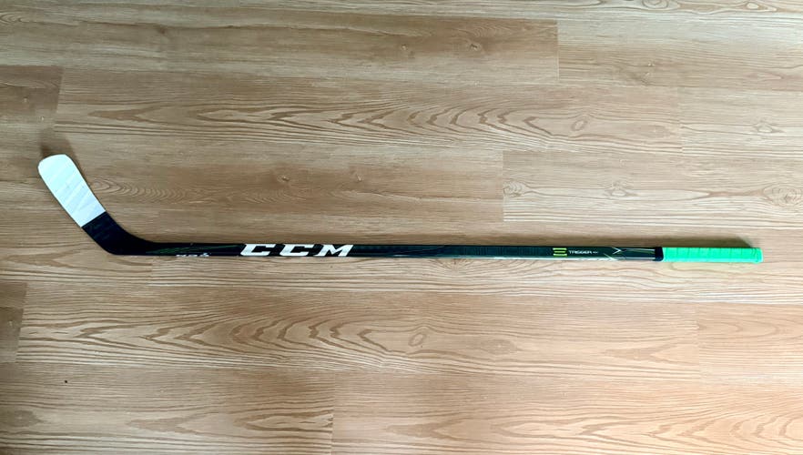 David Krejci Senior CCM Ribcor Trigger ASY Right Handed Hockey Stick 85 Flex Pro Stock (Used)